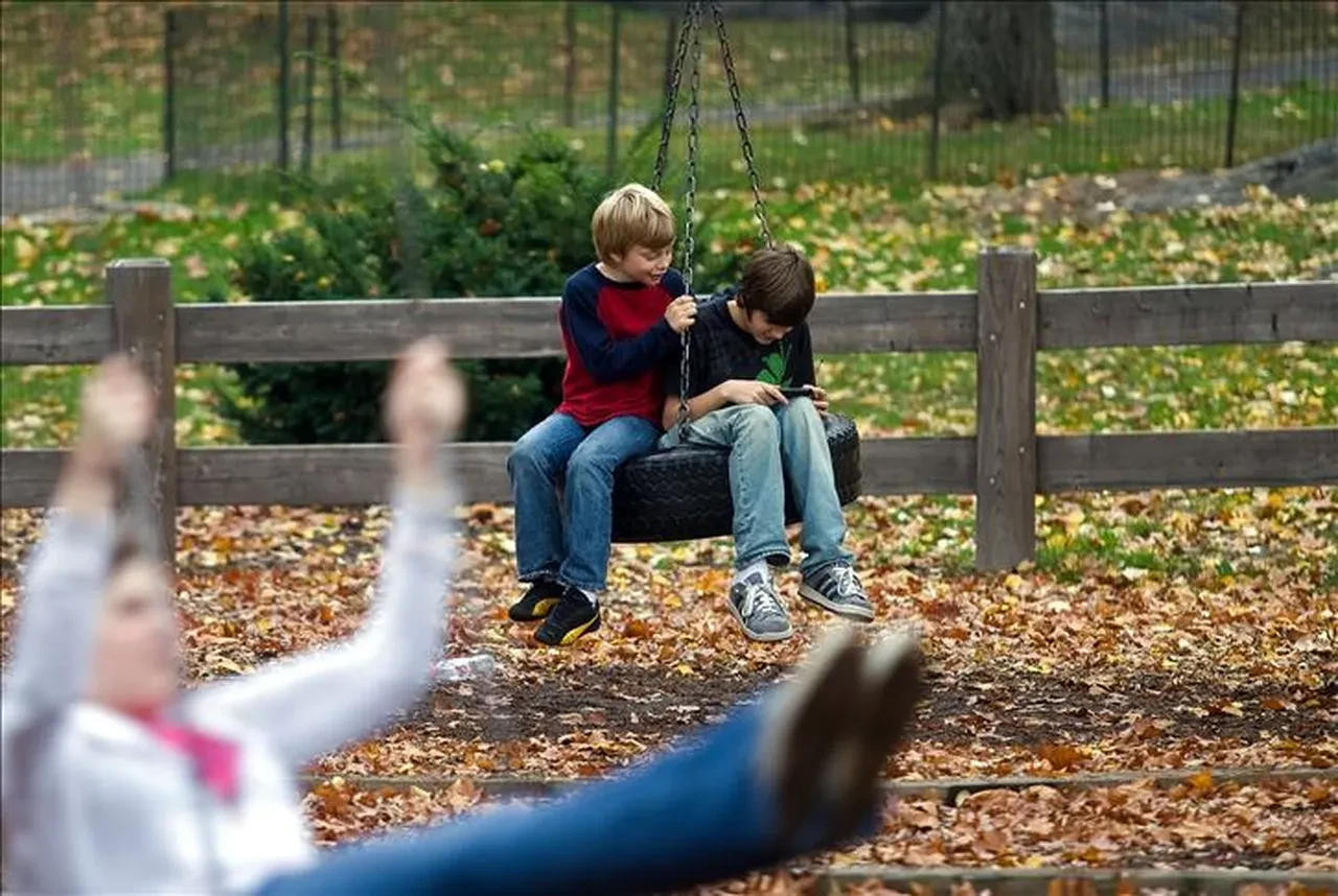 Ergenliğin yeni bitiş yaşı açıklandı! Beynin gizli takviminde hayrete düşüren 4 dönüm noktası