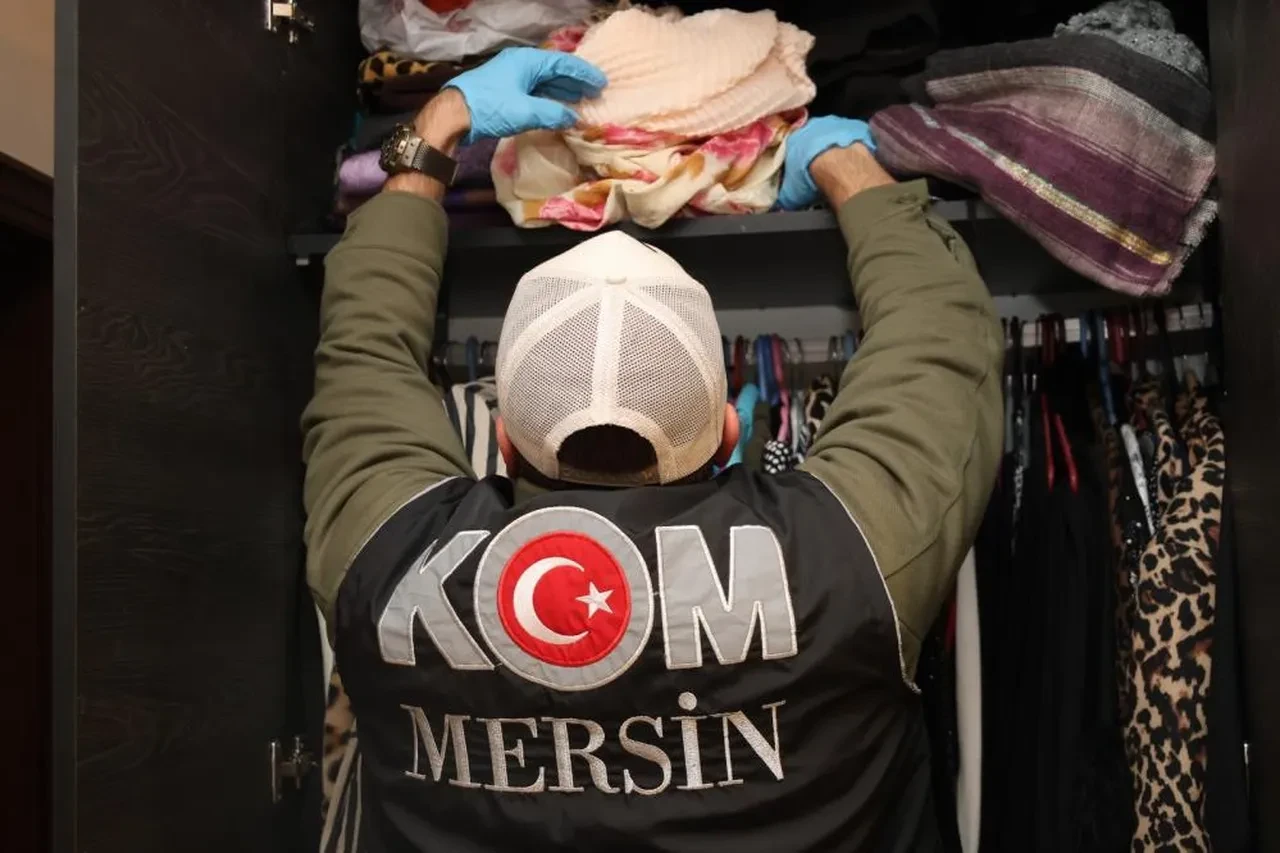 Gümrükten rüşvet ve sahtecilik çıktı! 11 tutuklama