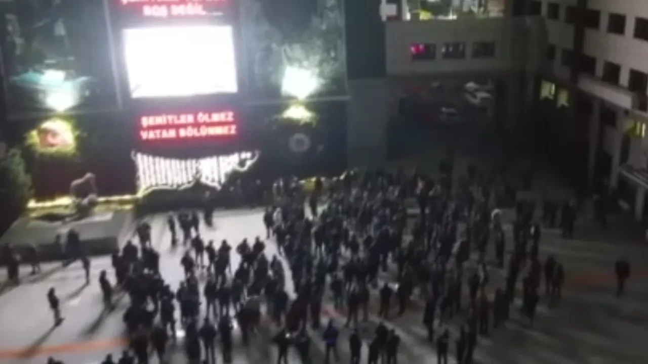 İstanbul'da POS cihazı tefeciliği yapan örgüt çökertildi!