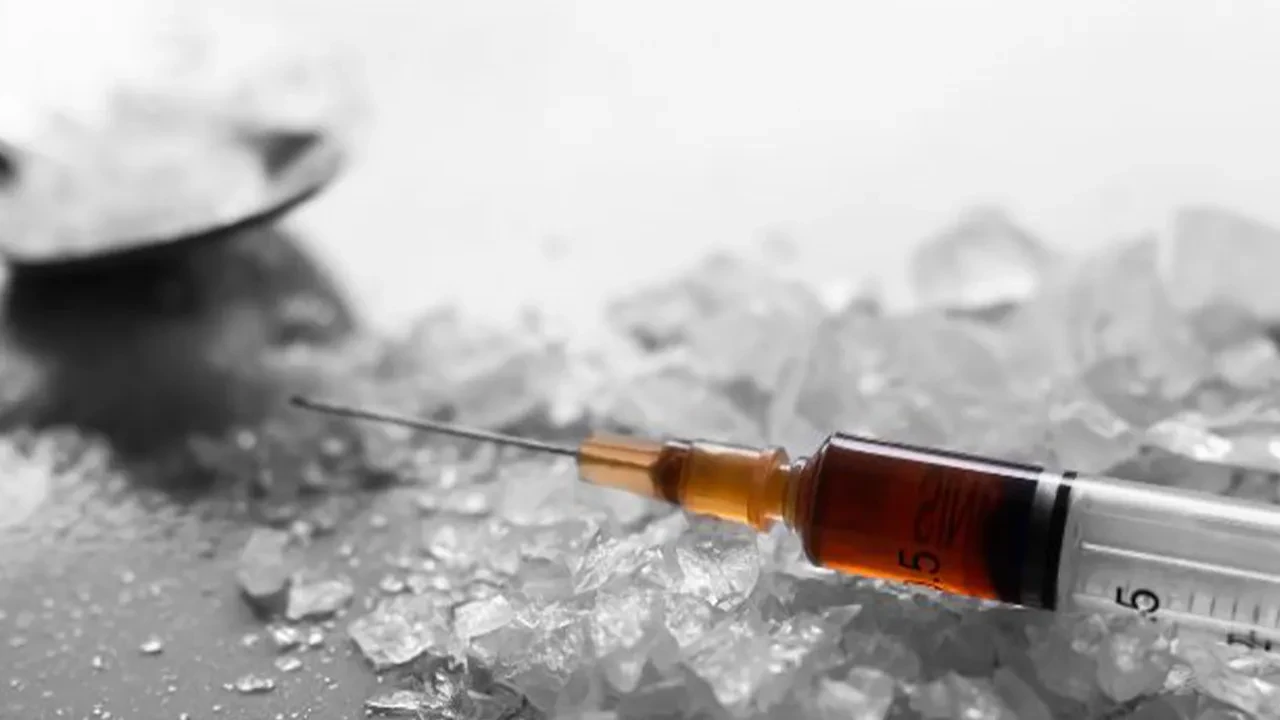 İzmir'de operasyon: 29 kilo 596 gram sentetik uyuşturucu ele geçirildi