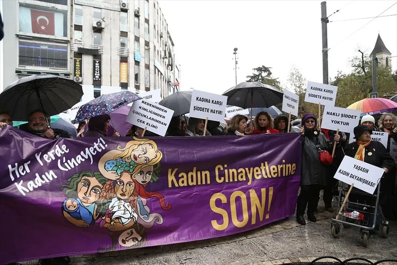 Kadına yönelik şiddetle mücadelede yeni dönem: 5 yıllık eylem planı Resmi Gazete'de