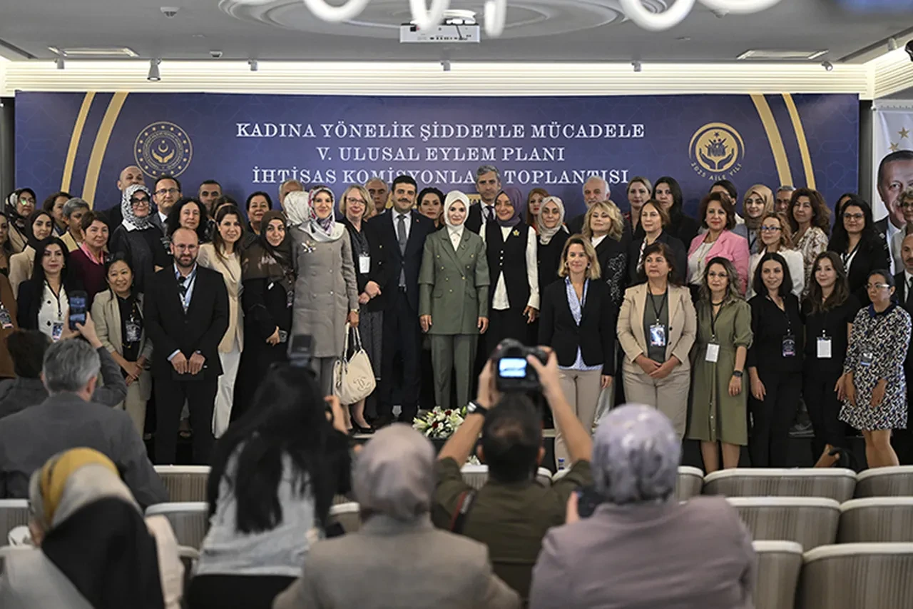 Kadına yönelik şiddetle mücadelede yeni dönem: 5 yıllık eylem planı Resmi Gazete'de