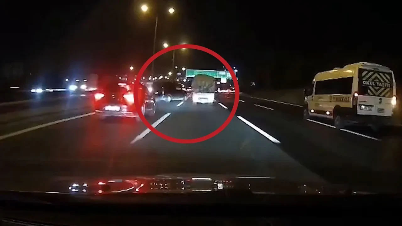 Trafikte makas dehşeti! Kaza anı kamerada