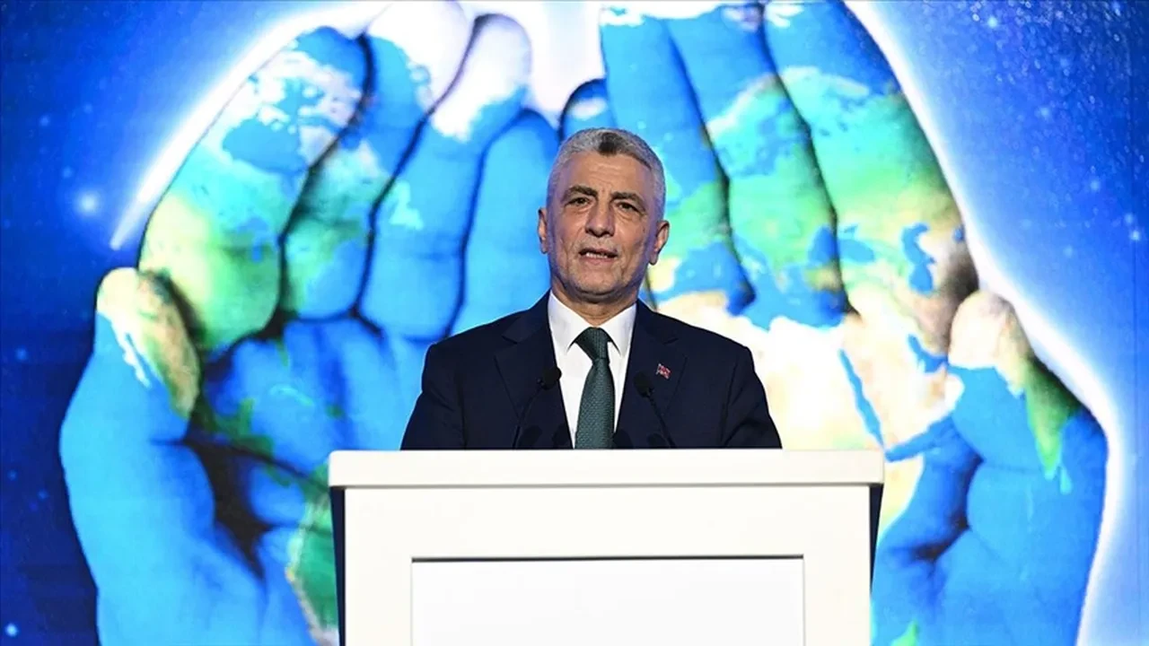 Bakan Bolat duyurdu: Müslüman tüketicilerin yaptıkları harcamalar 2,3 trilyon dolara ulaştı