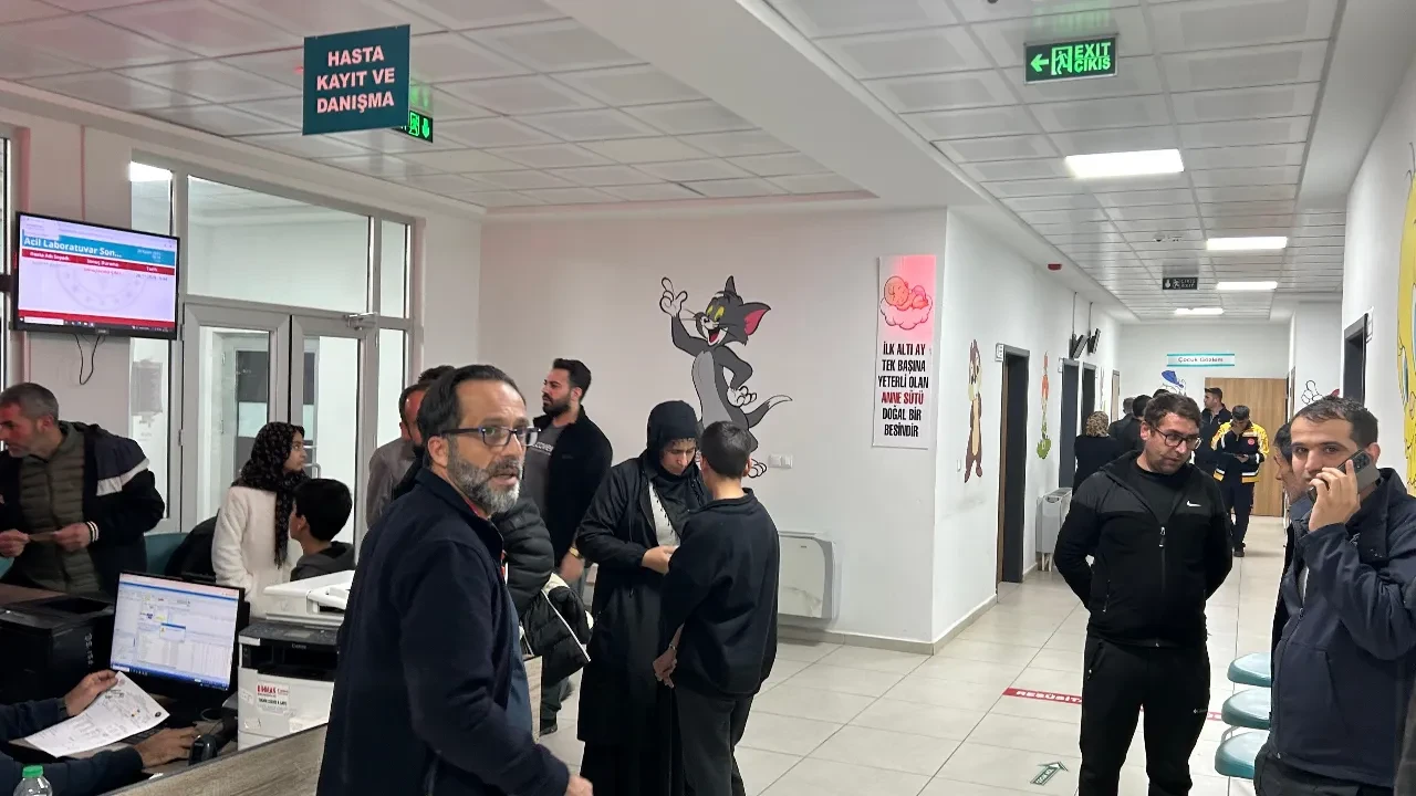 Bir zehirlenme faciası daha! Okul yemekhanesinden yiyen 120 öğrenci hastanelik oldu!