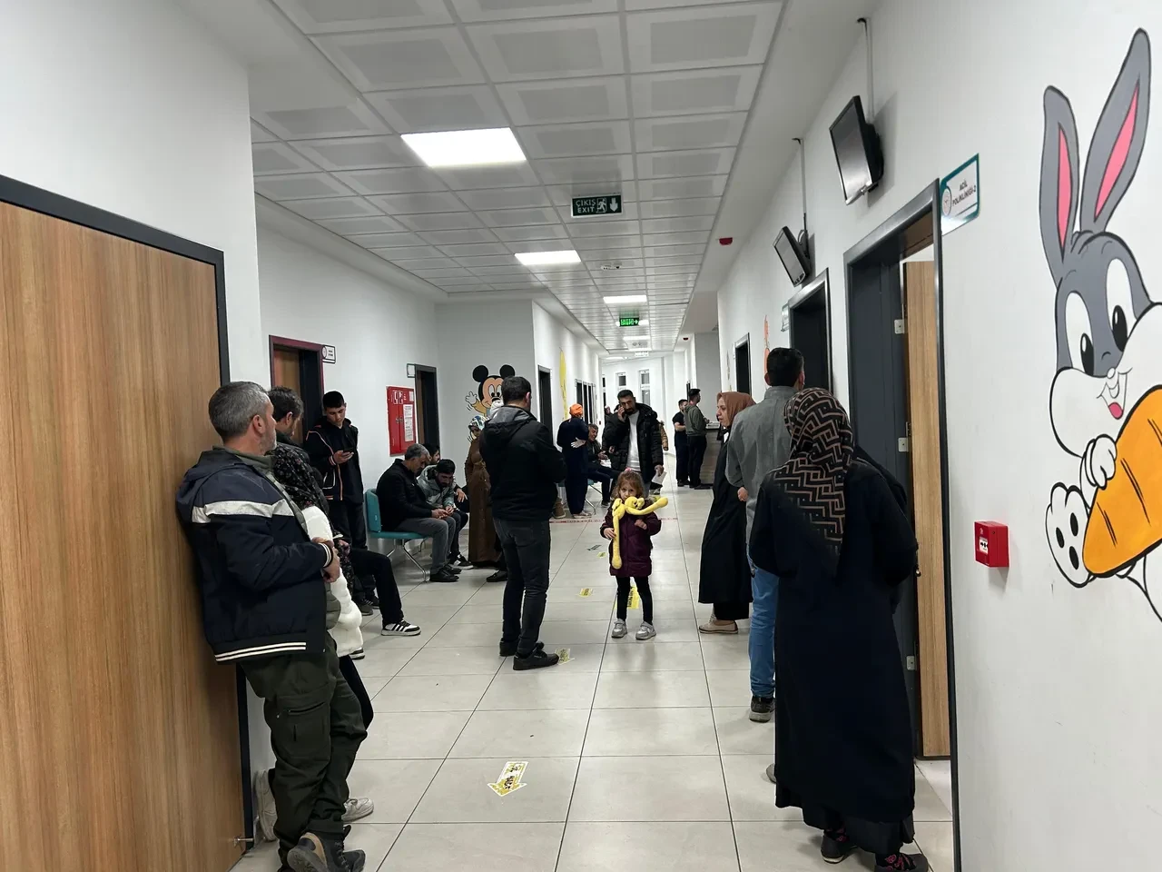 Bir zehirlenme faciası daha! Okul yemekhanesinden yiyen 120 öğrenci hastanelik oldu!