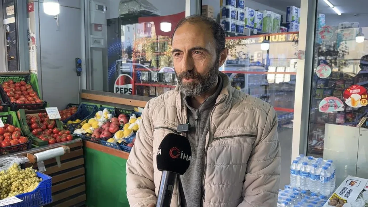 Çalıntı kartla vurgun! Market sahibi şoke oldu: Tezgaha bırakıp kaçtılar