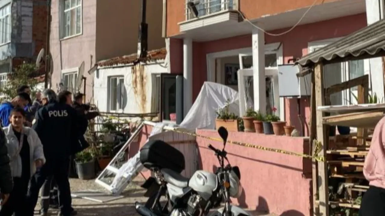 Çanakkale'de korkunç patlama! Mahalleli gördüğü manzara karşısında dehşete düştü