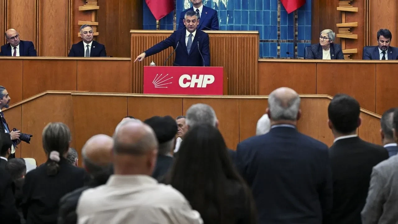 CHP'nin 32 ilçe başkanından Özgür Özel'e mektup! Atatürk'ün dikkat çeken sözüyle başlıyor