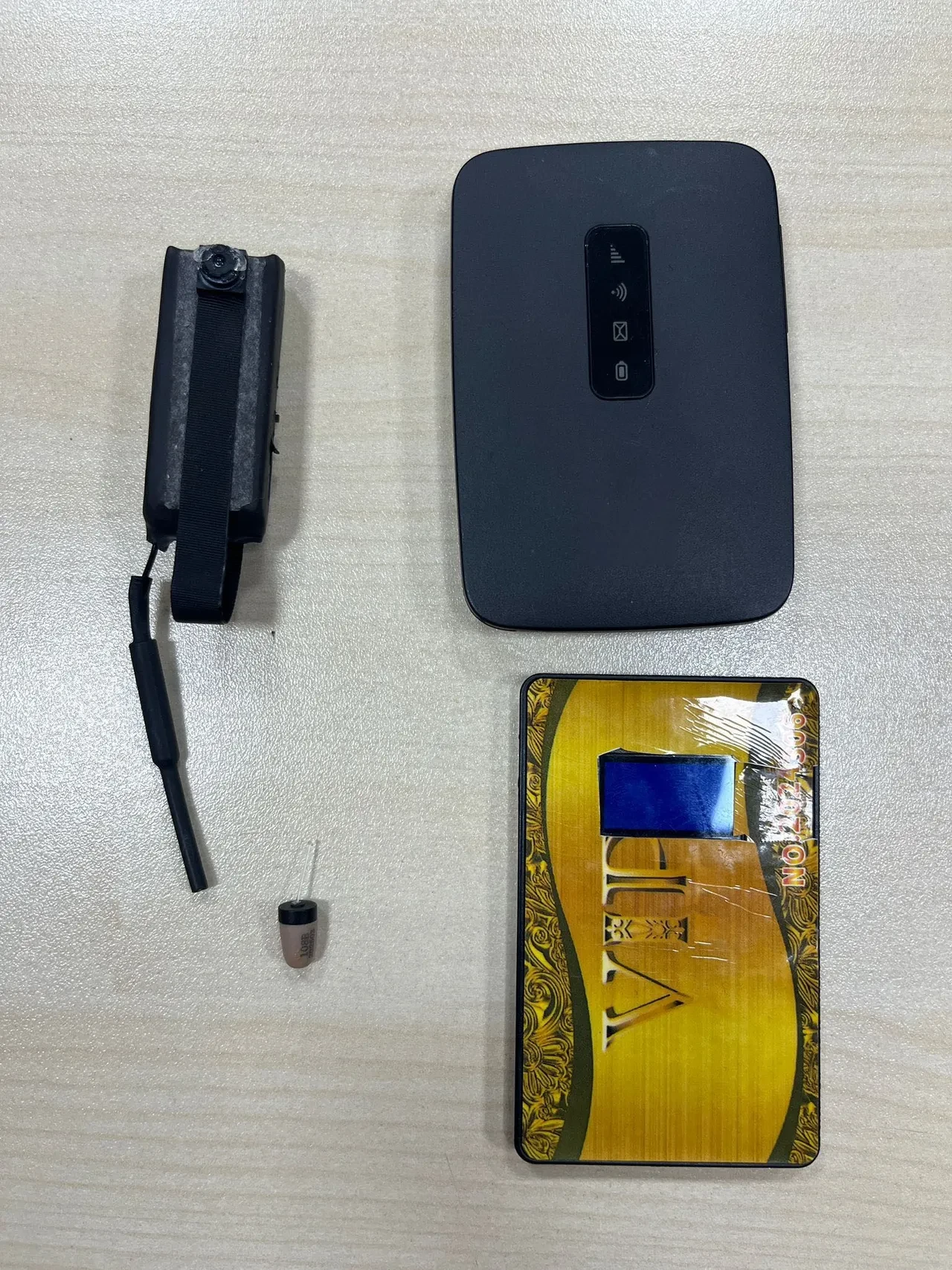 Ehliyet sınavında kopya düzeneğiyle girmeye çalıştı, suçüstü yakalandı