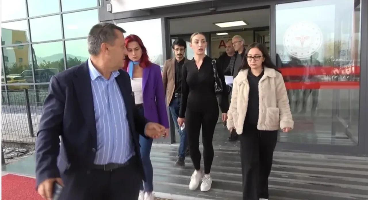 Güllü'nün ölümüyle ilgili komşusu konuştu! Oklar yine kızı Tuğyan Ülkem Gülter'e çevrildi 