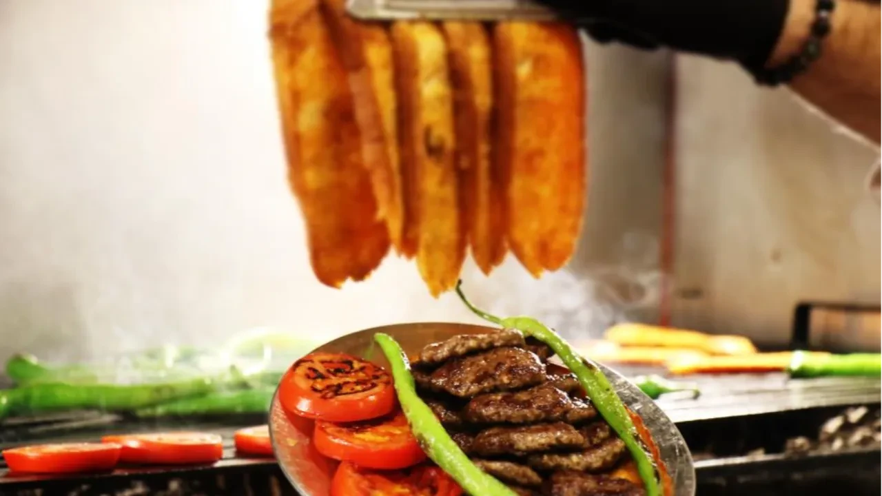 Islama köftenin 81 ilden müşterisi var! Dünya listelerinde 59'uncu sırada: Bayat ekmekleri değerlendirmek için yapılıyordu 