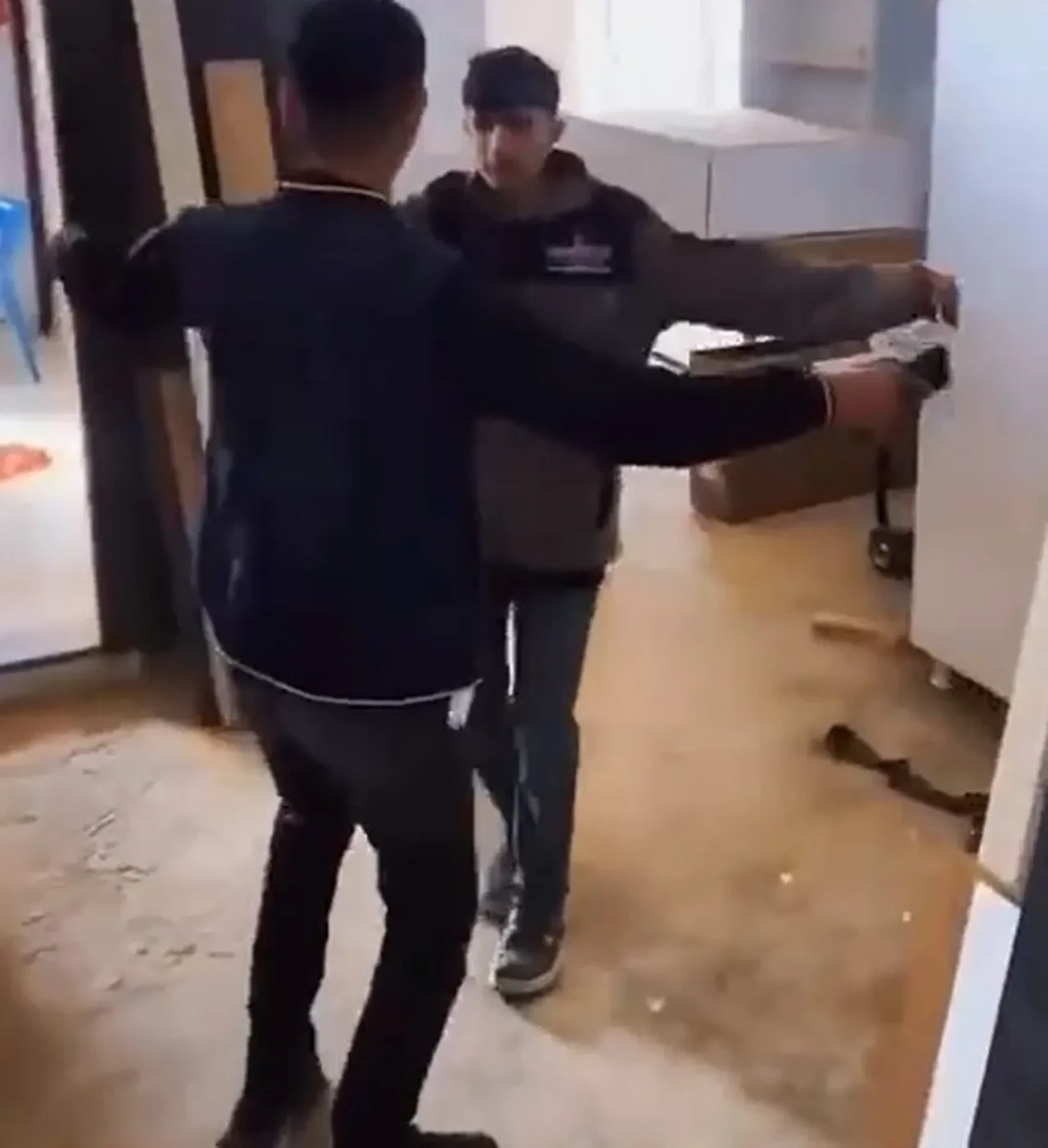 Makatına hava basılan çocuğun ölümünde yeni gelişme! Hastaneden 3 kişi açığa alındı