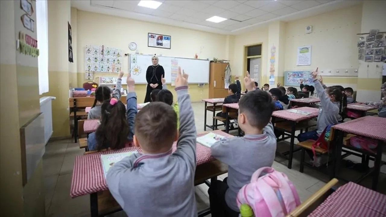 Okullarda ara tatil kalkıyor mu? Milli Eğitim Bakanı açıklama yaptı