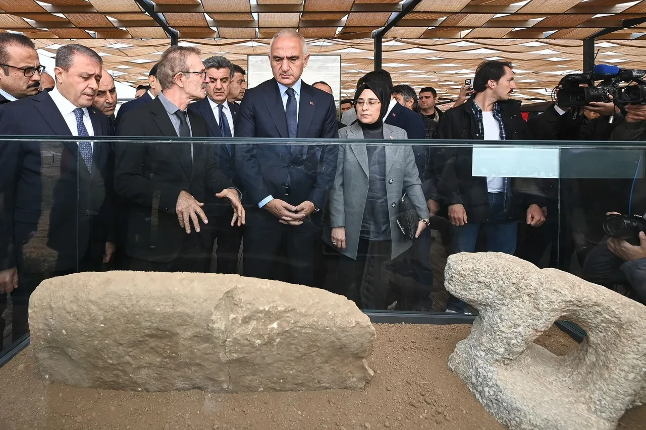 Taş Tepeler'de tarihi keşif! Bilim dünyasını heyecanlandıran "Ölüm yüzü" heykeli: Sırlar bir bir açığa çıkıyor