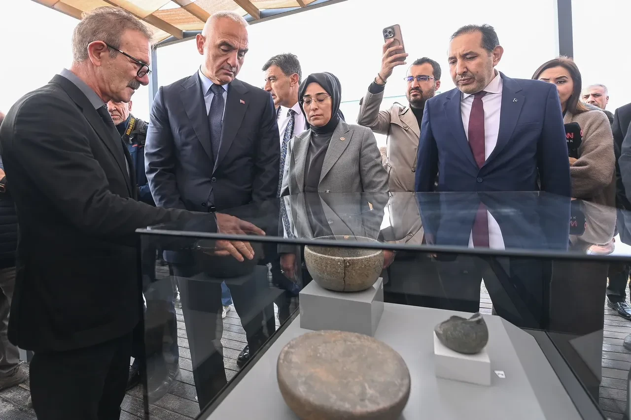 Taş Tepeler'de tarihi keşif! Bilim dünyasını heyecanlandıran "Ölüm yüzü" heykeli: Sırlar bir bir açığa çıkıyor