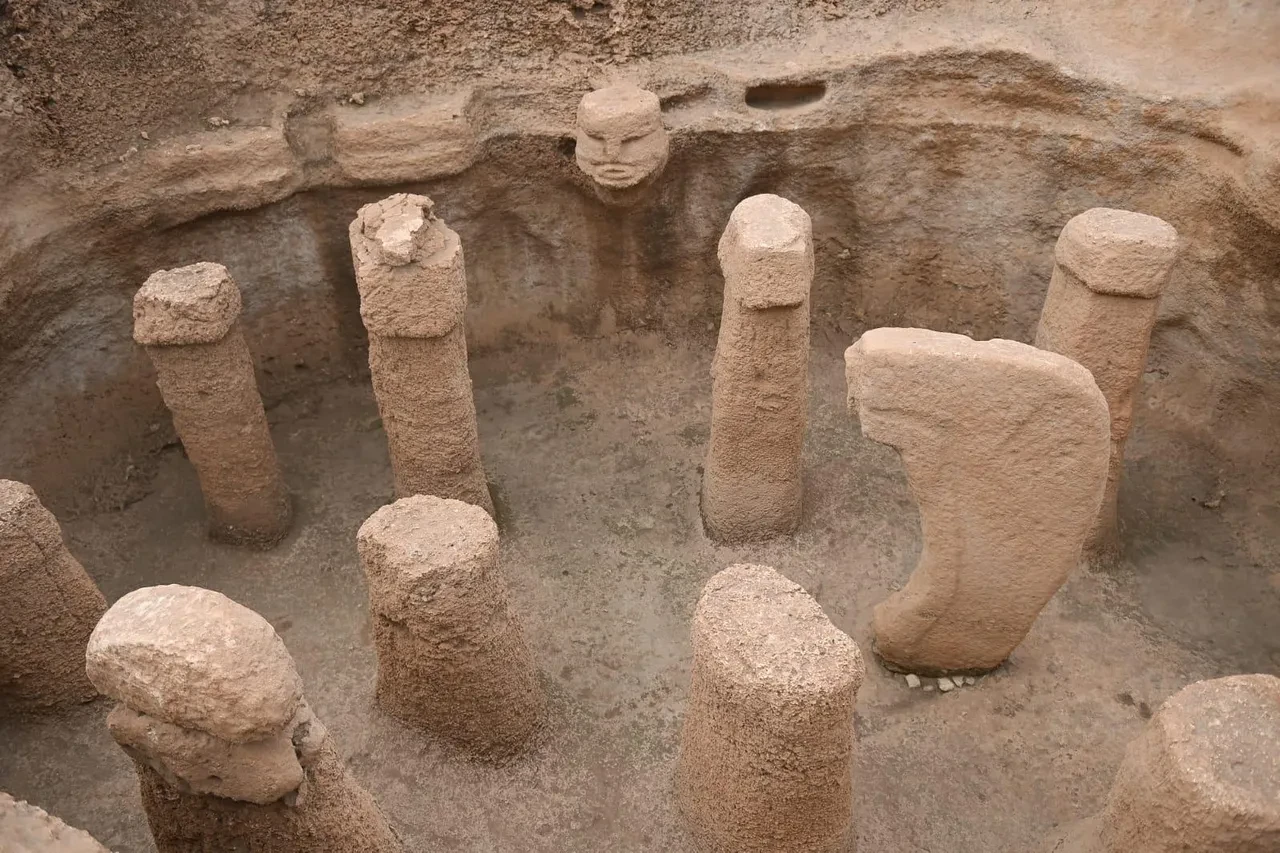 Taş Tepeler'de tarihi keşif! Bilim dünyasını heyecanlandıran "Ölüm yüzü" heykeli: Sırlar bir bir açığa çıkıyor