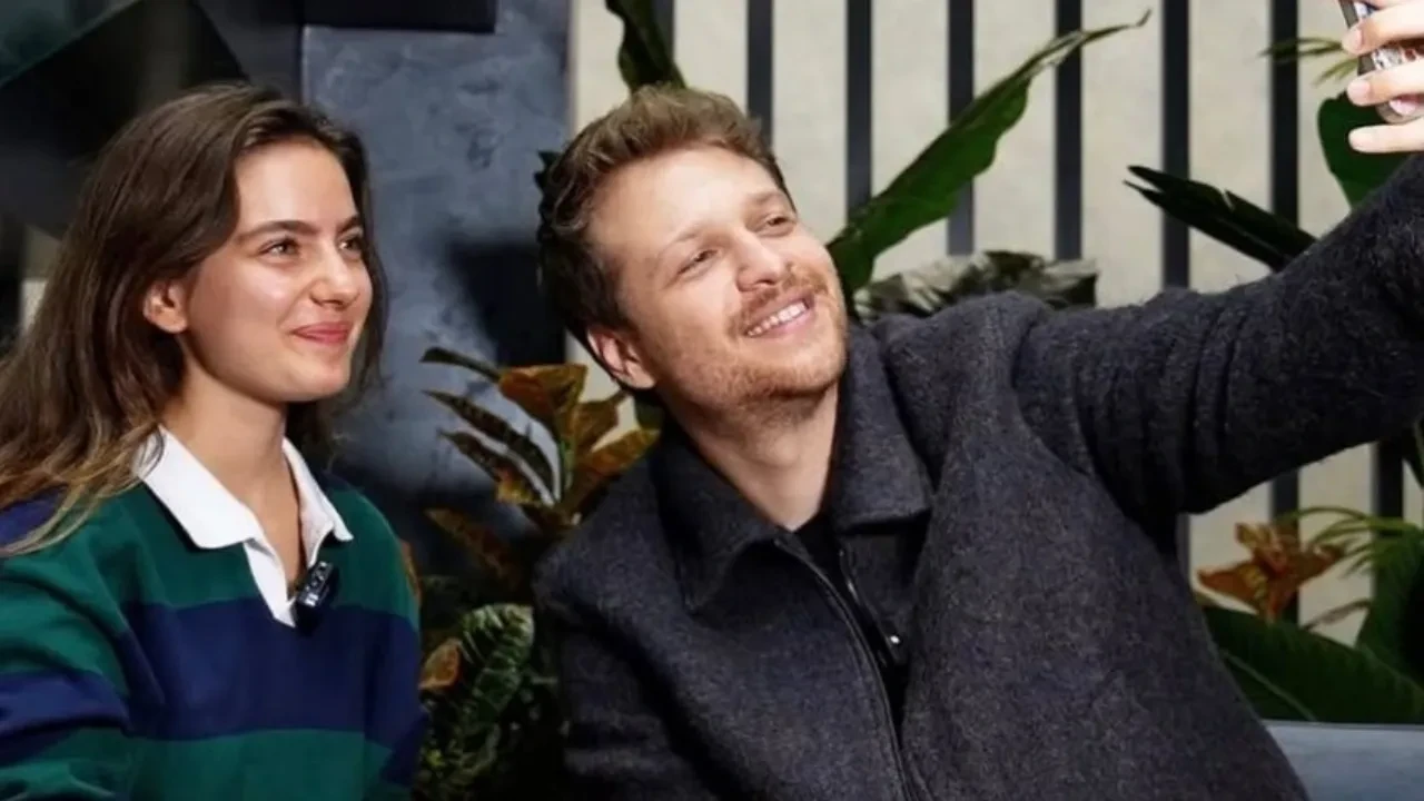 Taşacak Bu Deniz’de Kızılcık Şerbeti gibi jenerik krizi yaşandı! Burak Yörük ile Ava Yaman’ın isimleri yer değiştirdi 