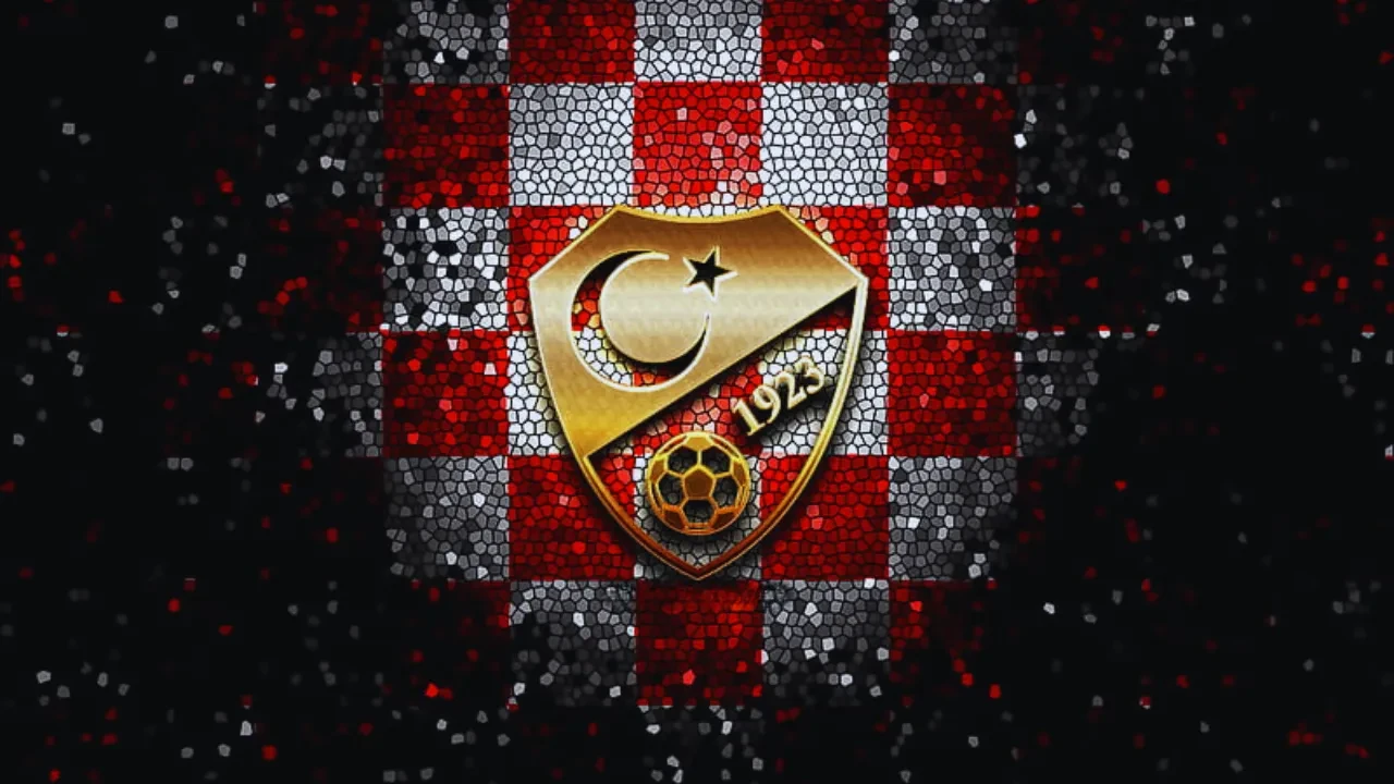 TFF'de derbi kritiği başladı: Fenerbahçe-Galatasaray maçı için iki hakem listede!