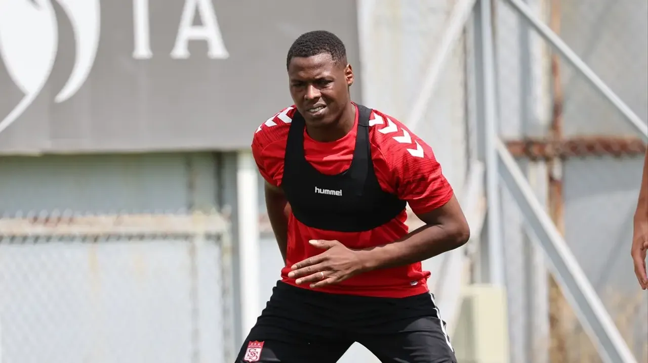 Türk futbolunda ilginç olay! Futbolcu gece şehirden kaçtı, her yerde onu aradılar