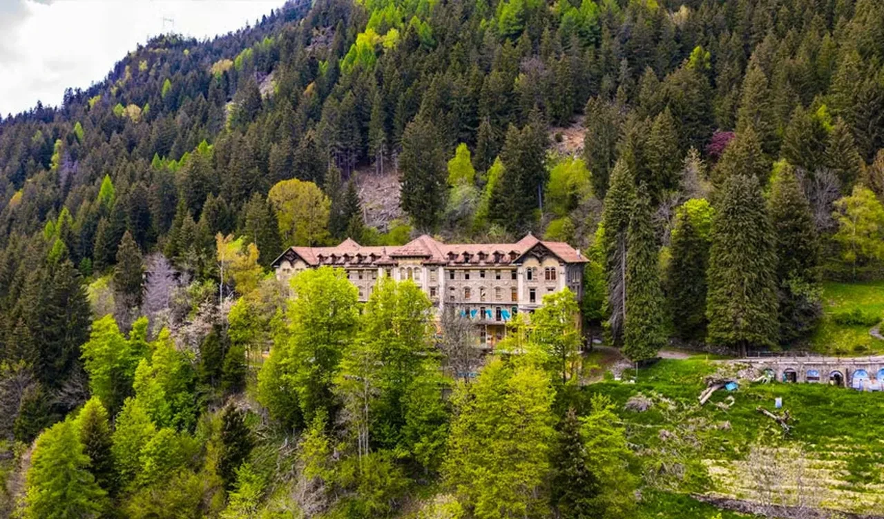 Ünlü 'terk edilmiş yer' satışa çıktı: 'Perili' denilen eski verem kliniğinin fiyatı belli oldu