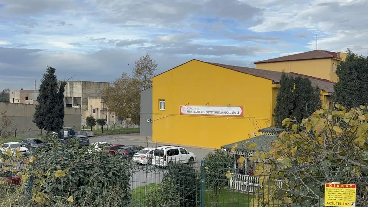 Zehirlenen zehirlenene! Şimdi de lise öğrencileri hastanelik oldu