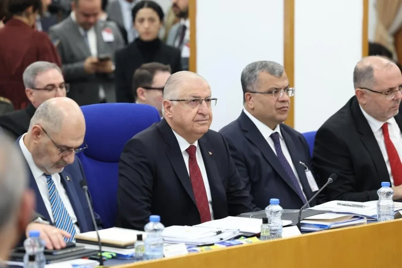 Bakan Güler'den C-130 eleştirilerine cevap: Dünyanın en emniyetli uçağı