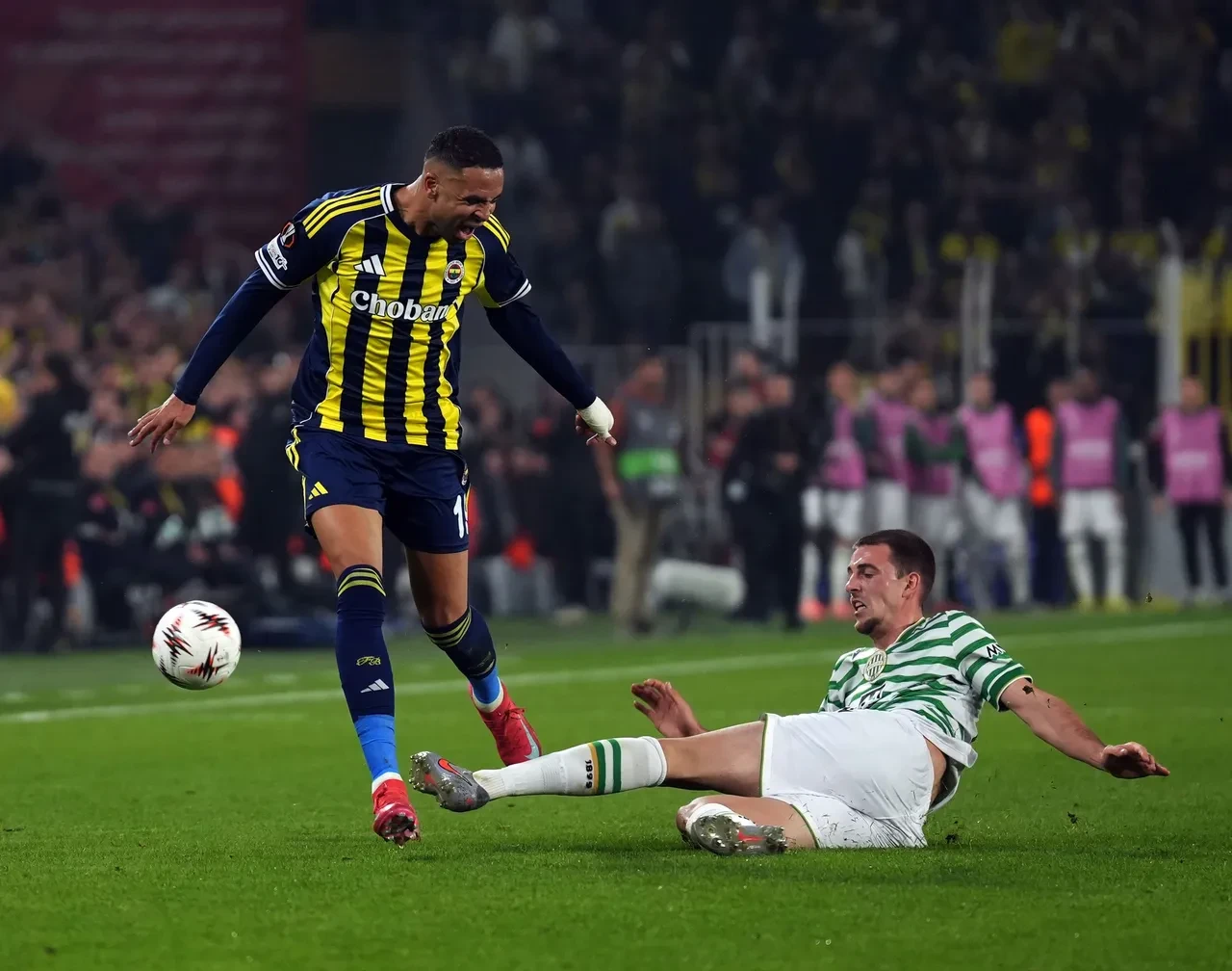 Fenerbahçe Ferencvaros maç skoru kaç kaç? Evinde 2 puan bıraktı!