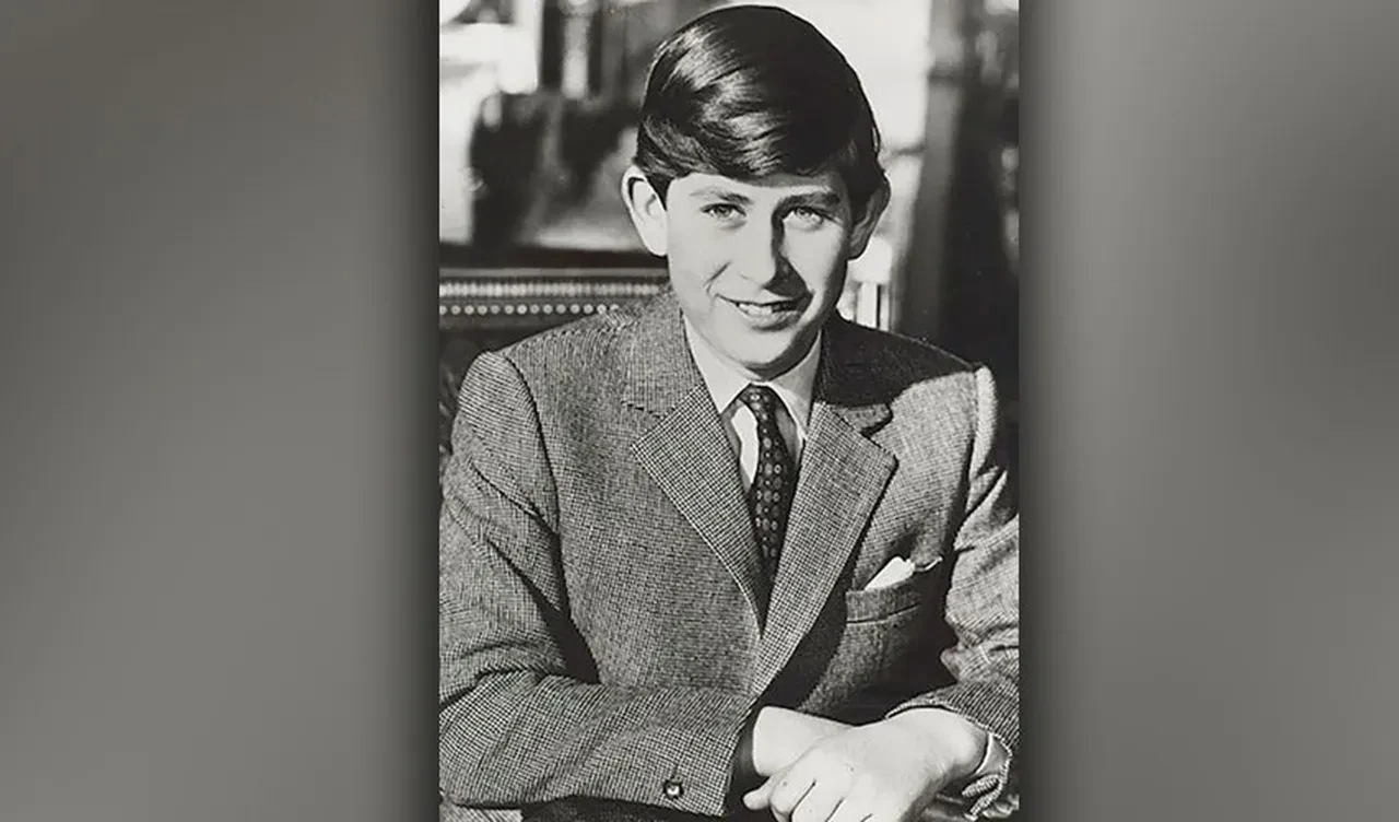 Senelerdir saklanan bir tutam saç 450 bin TL'ye satışta! Kral Charles hayranları sırada