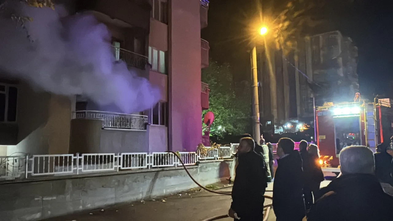 Yangında mahsur kalan felçli hasta hayatını kaybetti