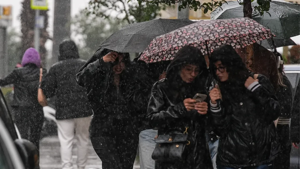 4 ilde sarı kodlu alarm! Meteoroloji tek tek uyardı: Bugün sağanak, hafta sonu kar bastıracak