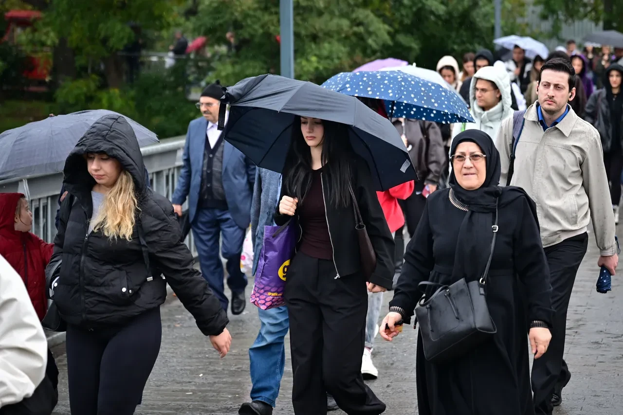 4 ilde sarı kodlu alarm! Meteoroloji tek tek uyardı: Bugün sağanak, hafta sonu kar bastıracak
