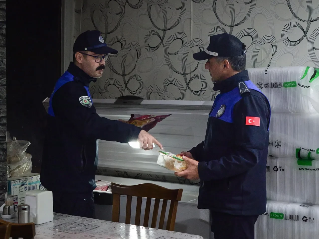 Ankara'da gıda zehirlenmesi! 154 işçi hastanelik oldu! 4 kişi gözaltında