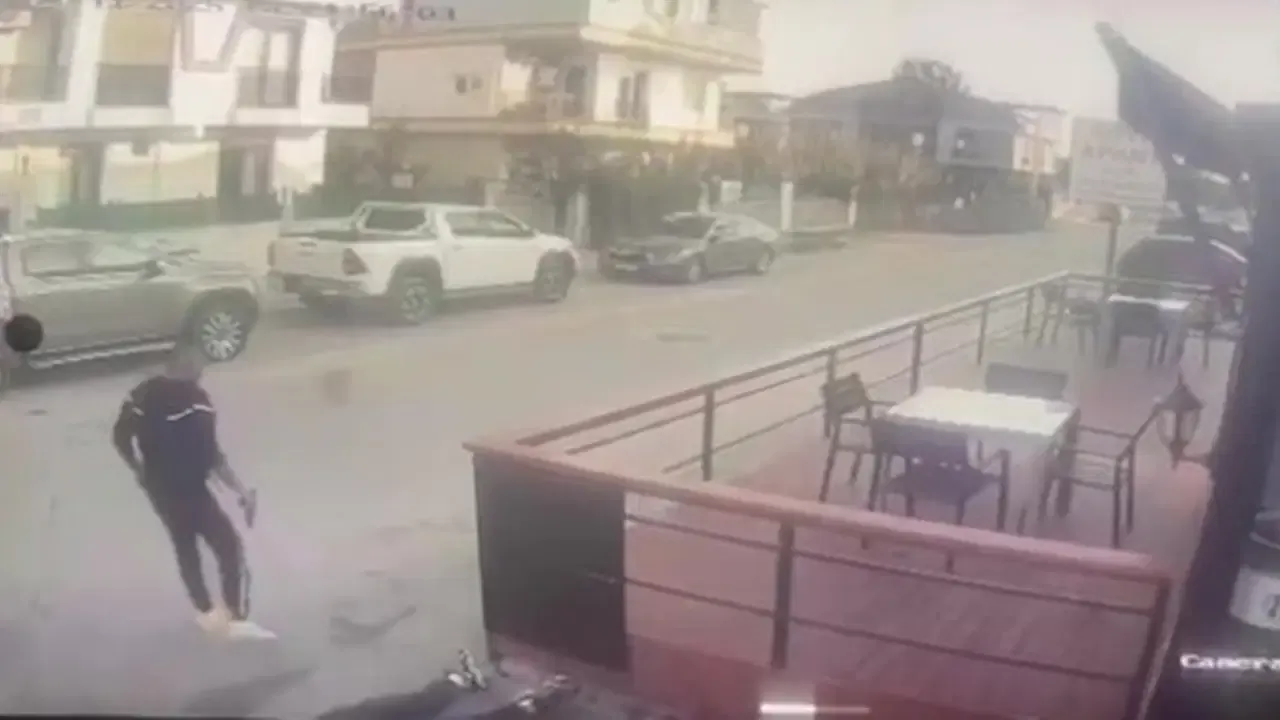 Barışmak için buluştuğu kuzenine 2 şarjör boşalttı: Kamera görüntüleri ortaya çıktı