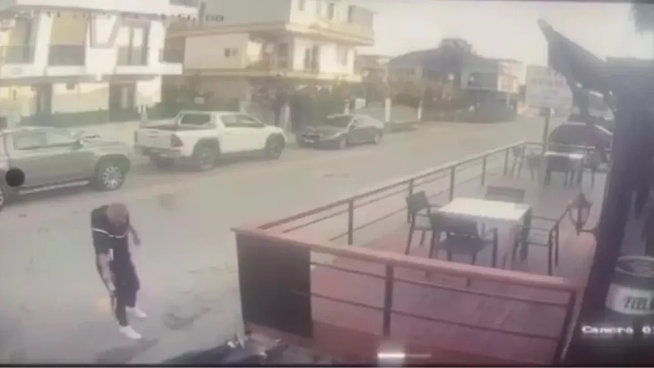 Barışmak için buluştuğu kuzenine 2 şarjör boşalttı: Kamera görüntüleri ortaya çıktı