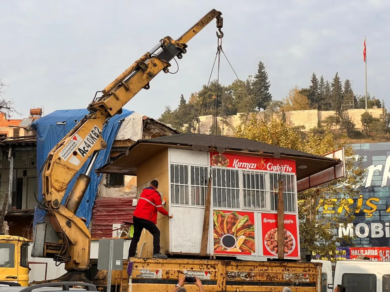 Çiğköfteye deterjan kabıyla sos döken esnafa rekor ceza: İş yeri kapatılıp kaldırıldı