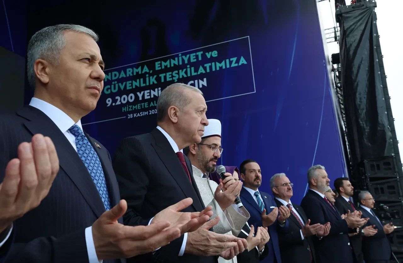 Cumhurbaşkanı Erdoğan'dan 23 yıl mesajı: Devlet ile millet arasındaki bağı güçlendirdik