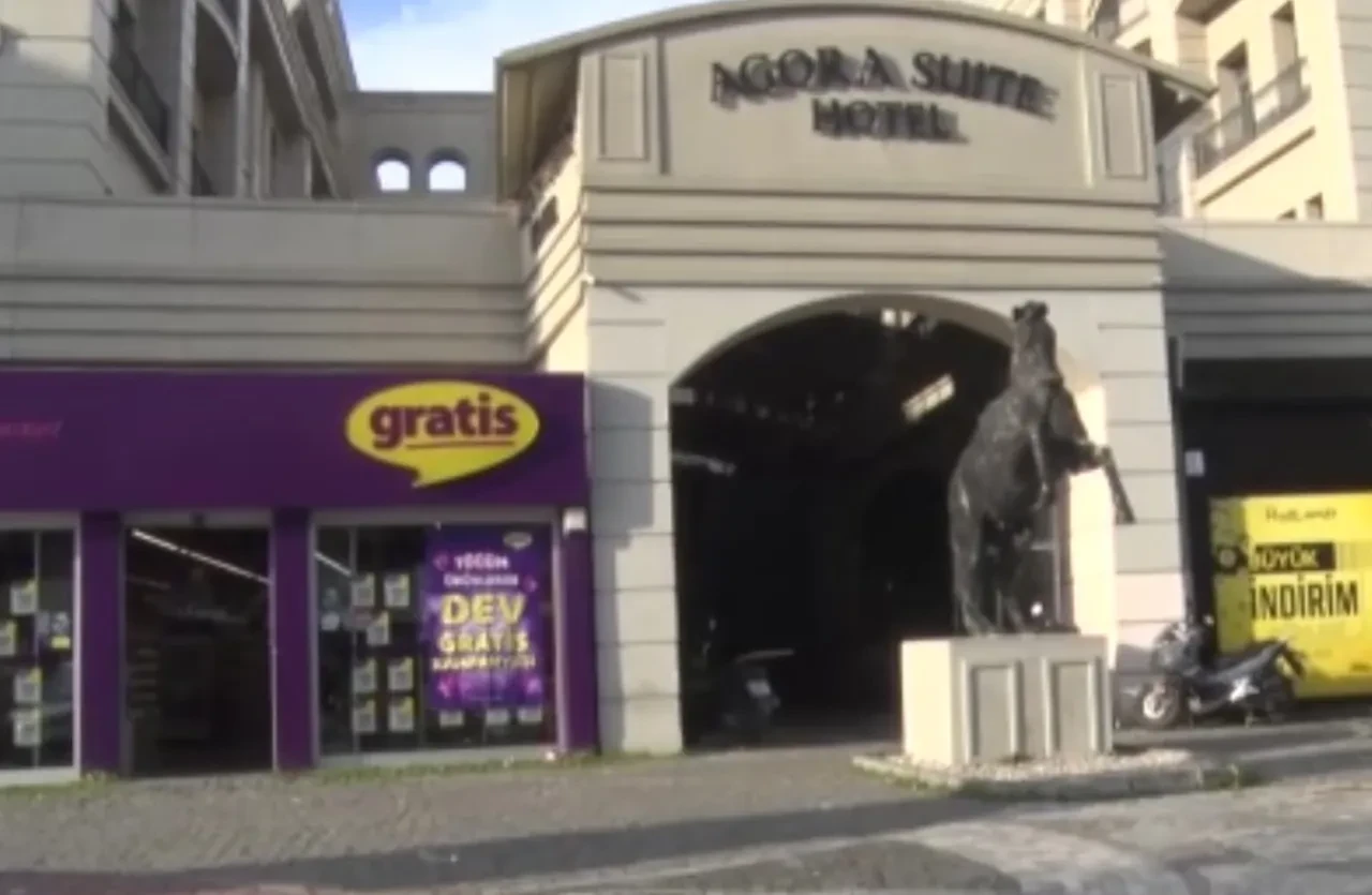 Esenyurt'ta otele el bombası atıldı! Polisler bölgede, geniş güvenlik önlemi alındı