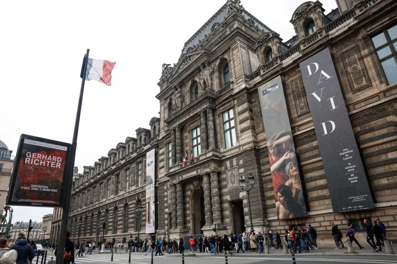 Louvre soygununun faturası turistlere kesildi! Avrupalı olmayan ziyaretçilerin girişine yüzde 45 zam