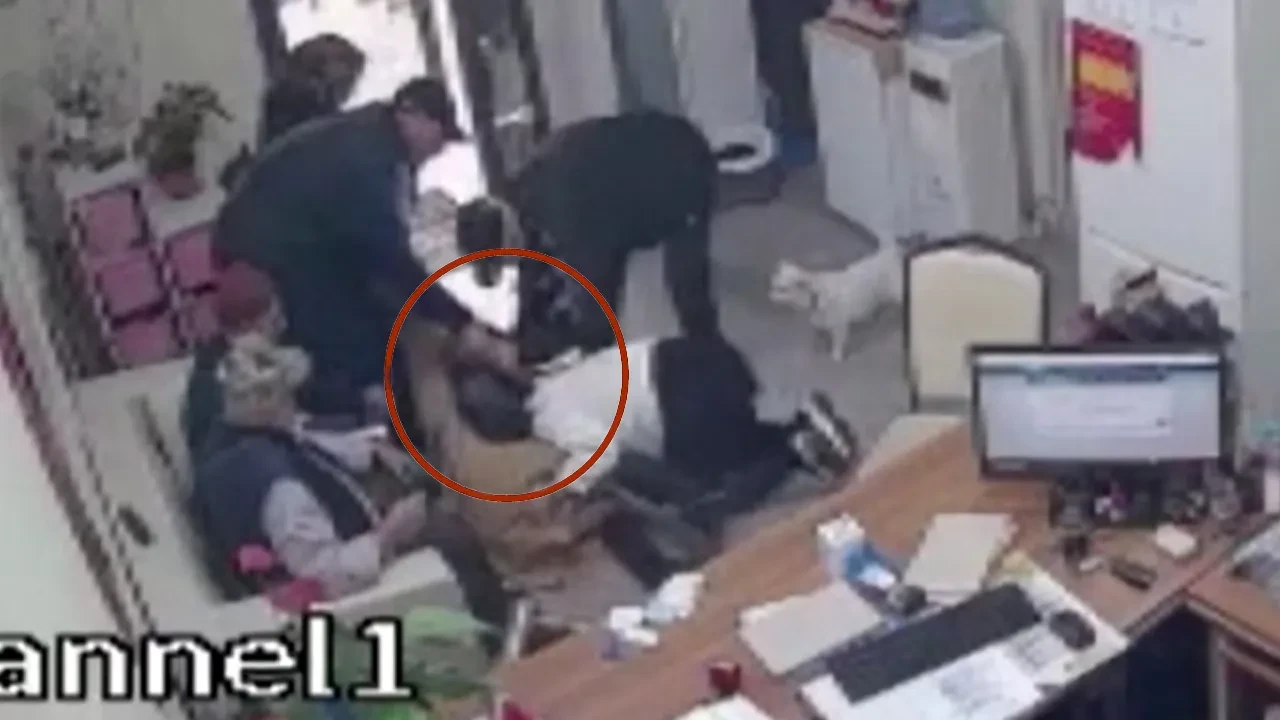 Muhtarlıkta belge krizi! Muhtar ve vatandaş saç baş birbirine girdi