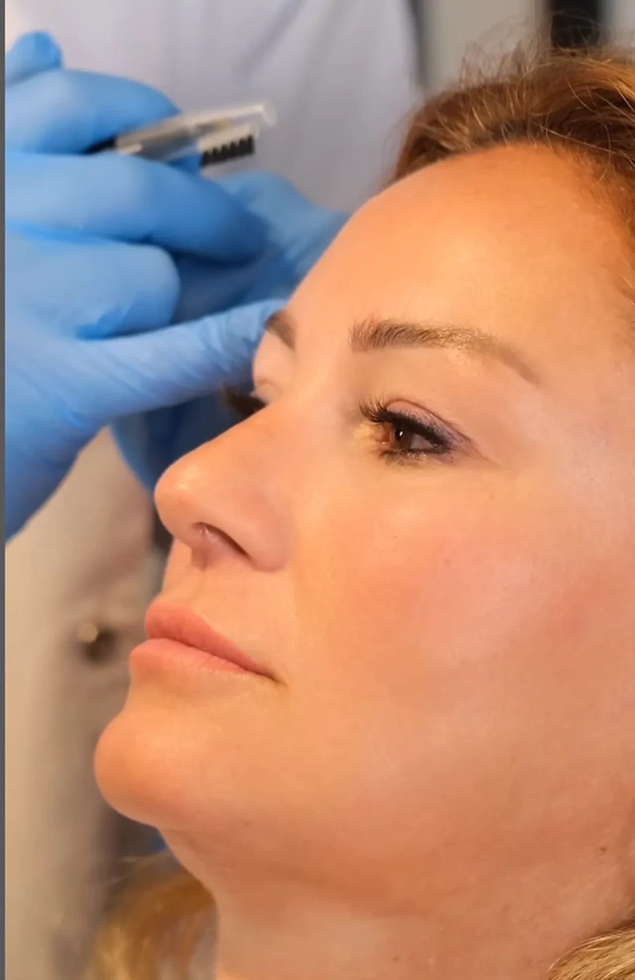 Pınar Altuğ 19 yaşındaki halini paylaştı! Eleştiri yapan takipçilerine tek tek cevap verdi 