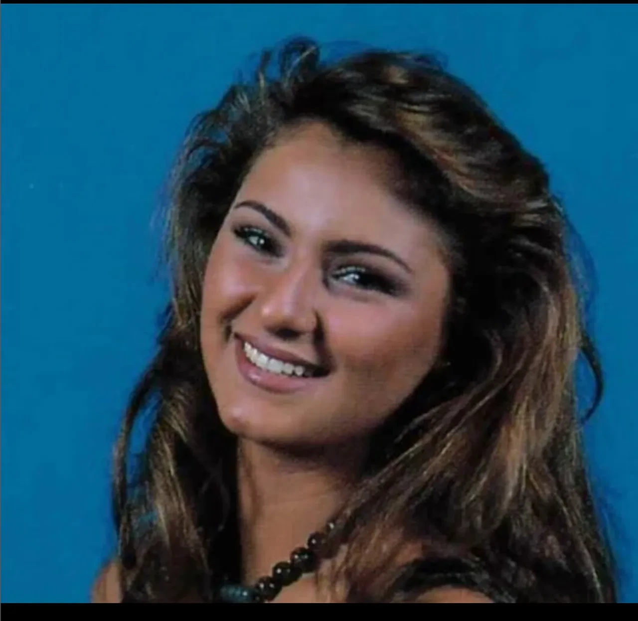 Pınar Altuğ 19 yaşındaki halini paylaştı! Eleştiri yapan takipçilerine tek tek cevap verdi 