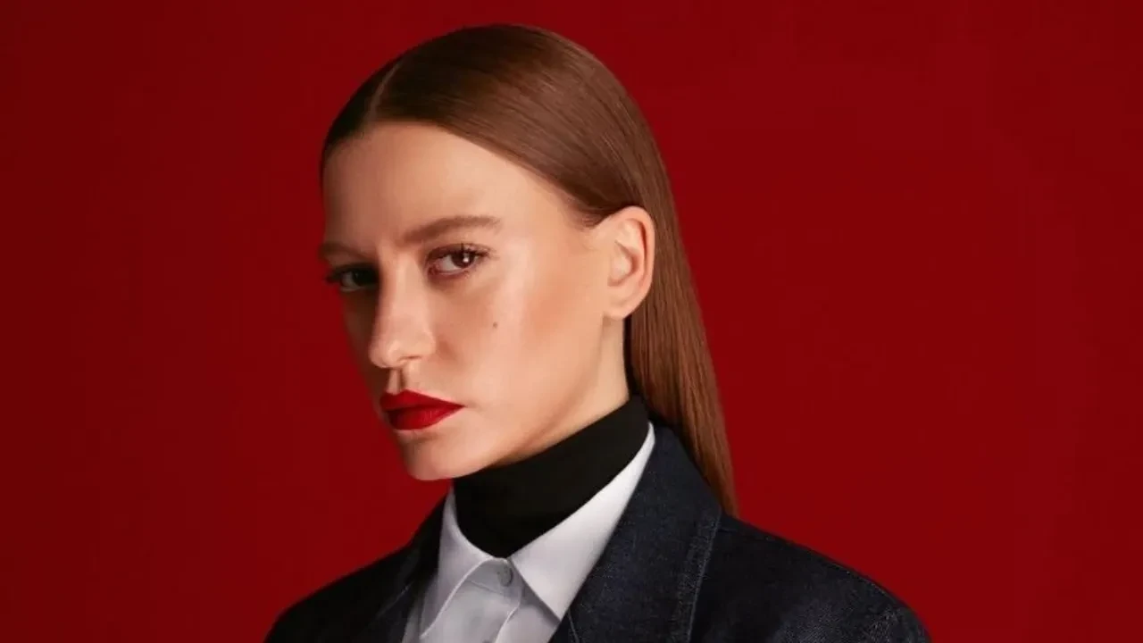 Serenay Sarıkaya'dan peş peşe reklam anlaşmaları! Artık ekonomistler olmadan hareket edemiyor