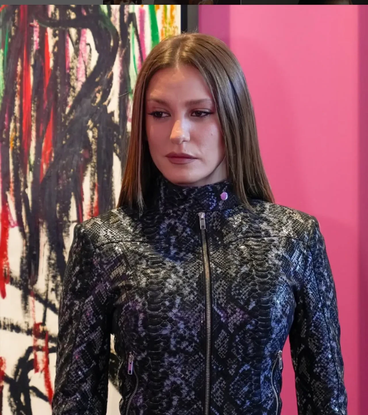 Serenay Sarıkaya'dan peş peşe reklam anlaşmaları! Artık ekonomistler olmadan hareket edemiyor