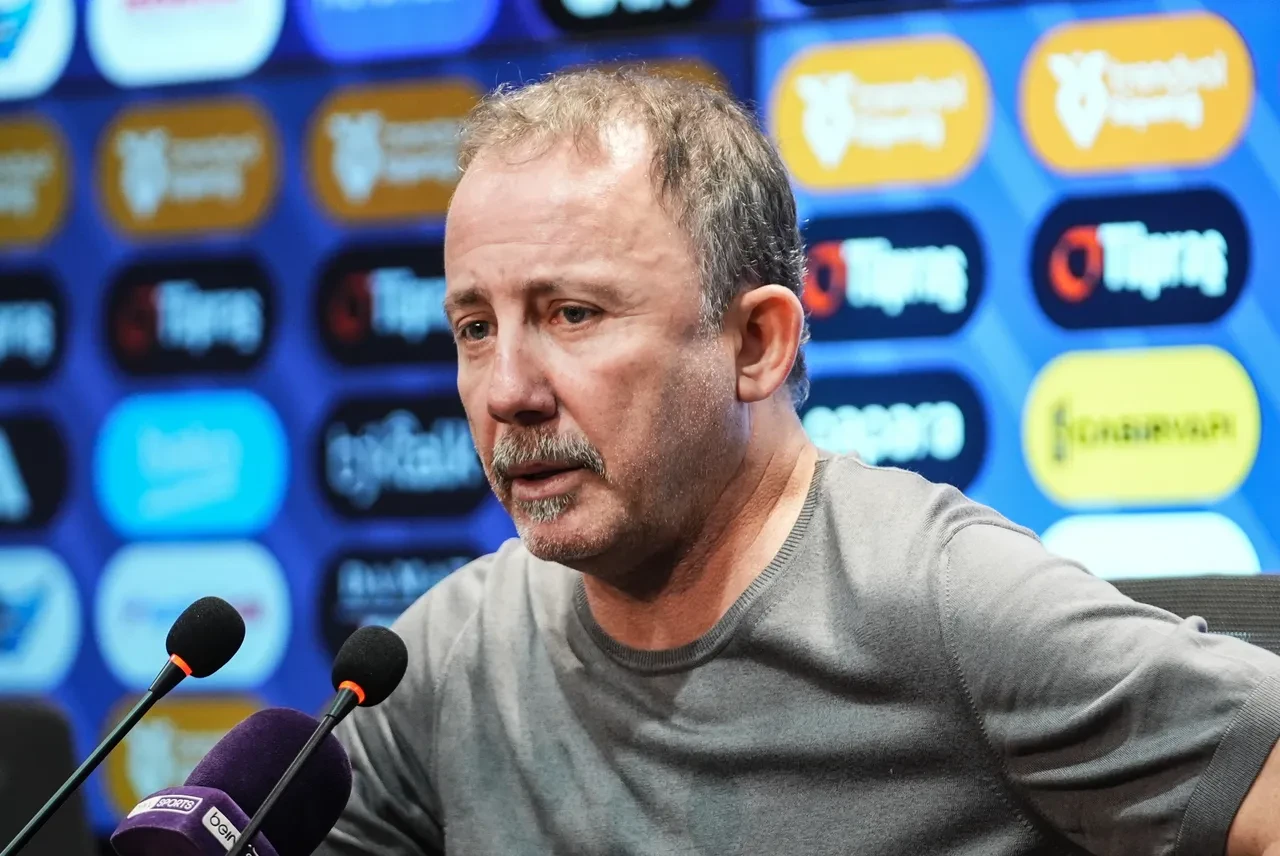 Sergen Yalçın Ocak ayı planına başladı! Beşiktaş'ta 4 mevkiye transfer atağı