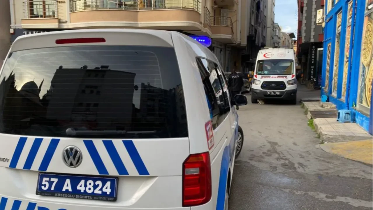 Sinir krizi geçiren adam, ekipleri alarma geçirdi 