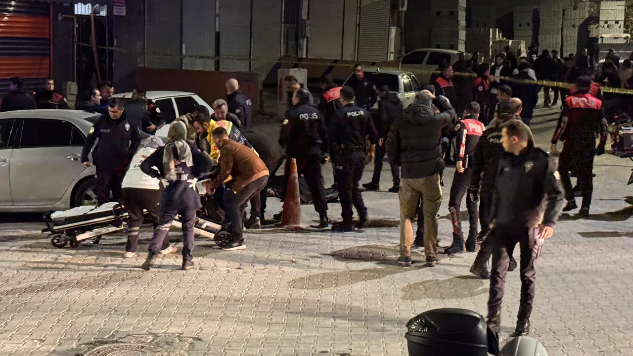 Akraba kavgasında kan gövdeyi götürdü! 