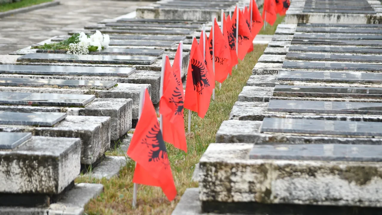 Arnavutluk'un faşizmden kurtuluşunun 81. yıl dönümü kutlandı