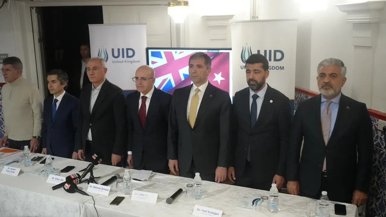 Bakan Şimşek'ten Londra'da önemli mesajlar: Ekonomide disiplin açıklaması