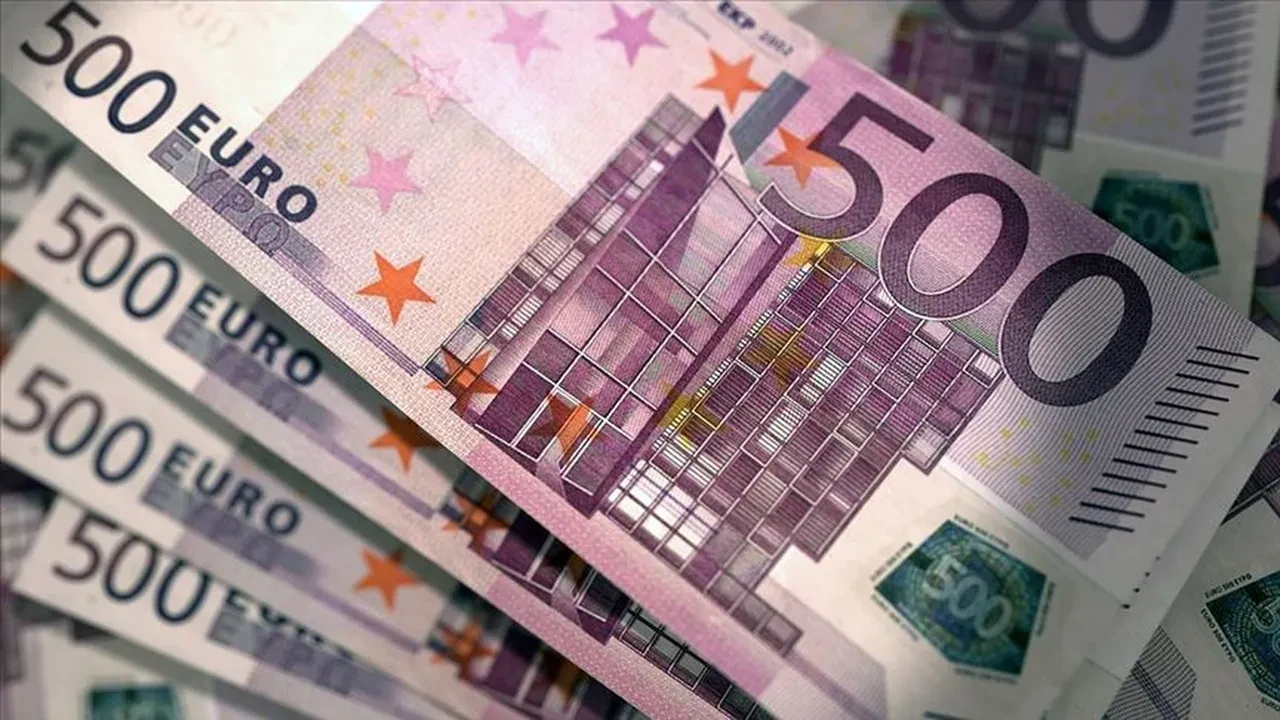 Dolar ve Euro zayıf seyirde! 29 Kasım 2025 anlık döviz kurları